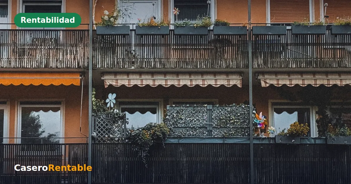 Fachada de un edificio de viviendas con balcones